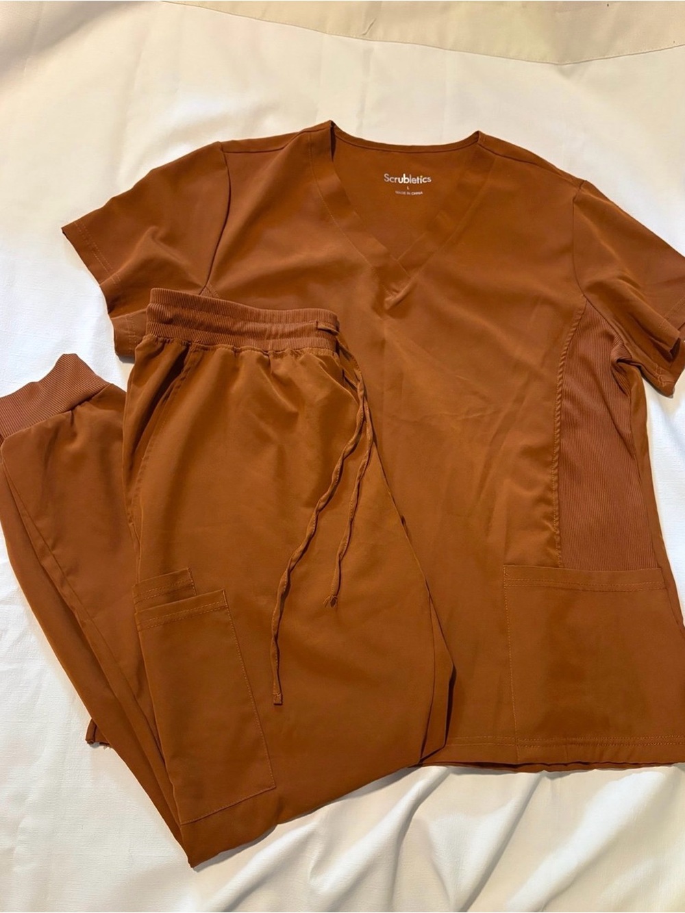 Women's V-Neck Scrub Top & Jogger Set in Rust